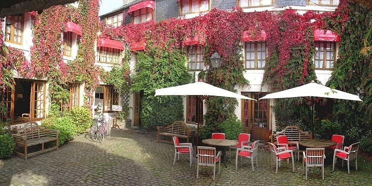 Logis Hotel Les Fuchsias Saint-Vaast-la-Hougue Exterior foto
